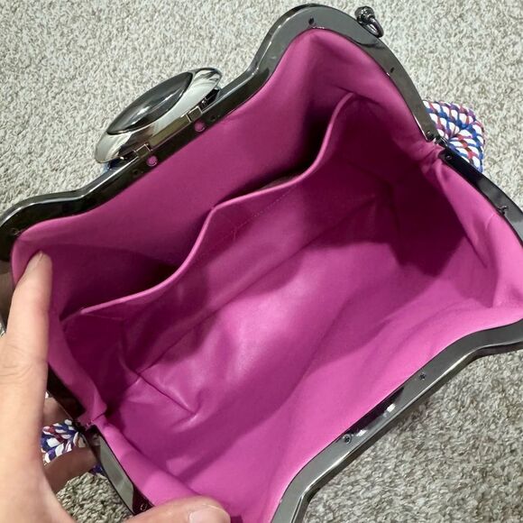 Original design! Unique Handmade Woven Lambskin Custom Metal Frame Boho Handbag - Picture 16 of 16